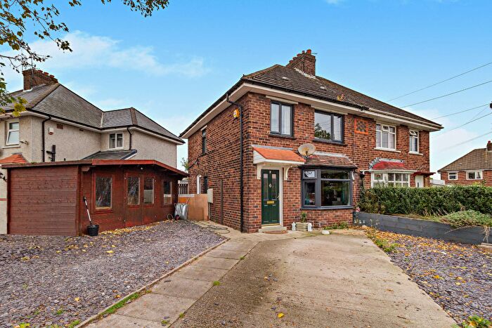 3 Bedroom Semi-Detached House For Sale In Ashwood Avenue, Lowton, WA3
