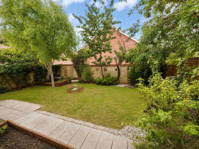 3 Bedroom Detached House For Sale In Mustang Drive, Upper Cambourne, CB23