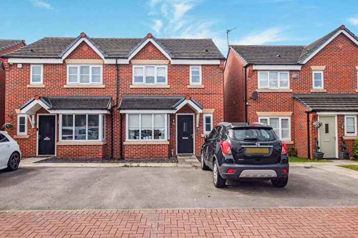 3 Bedroom Semi-Detached House To Rent In Shackleton Avenue, Widnes, WA8