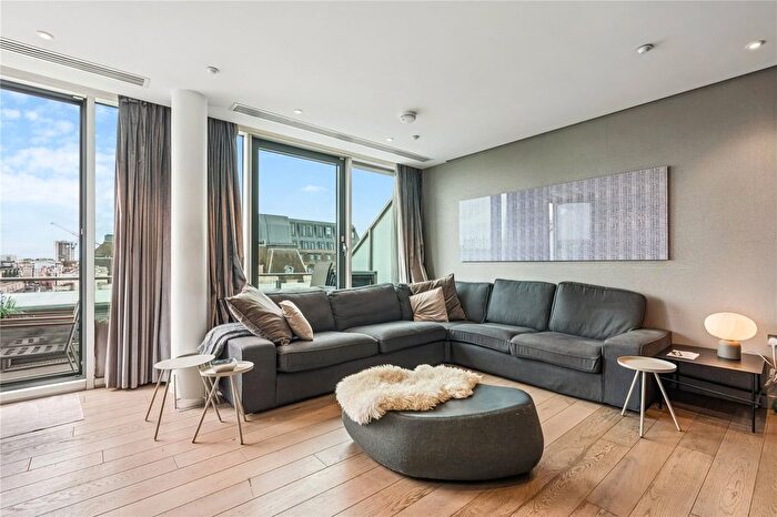 2 Bedroom Flat To Rent In Wardour Street, London, W1D