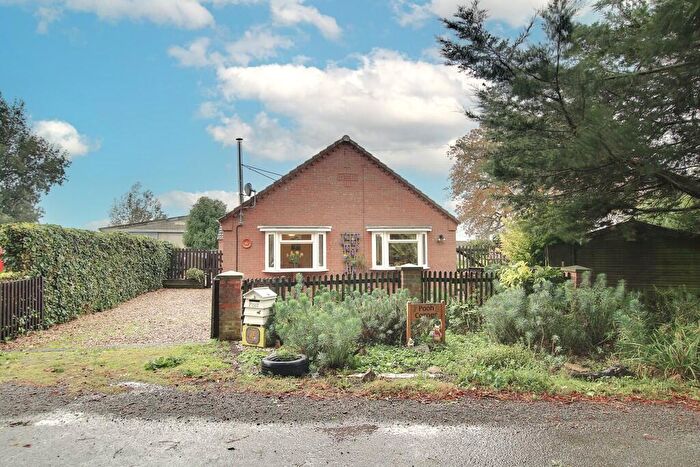 6 Bedroom Detached Bungalow For Sale In Purls Bridge Drove, Manea, PE15