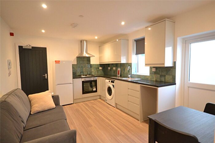 1 Bedroom Flat To Rent In Colum Road, Cathays, Cardiff, CF10