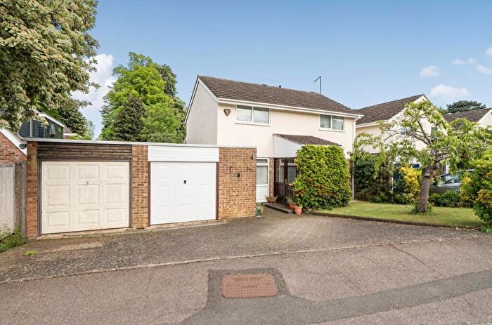 3 Bedroom Detached House For Sale In Harmans Way, Weedon, Northampton, NN7