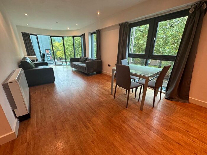 2 Bedroom Flat To Rent In Bluecoat House, North Sherwood Street, Nottingham, NG1
