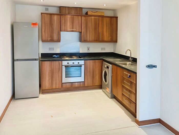 2 Bedroom Flat To Rent In Honiton Road, Southend-On-Sea, SS1