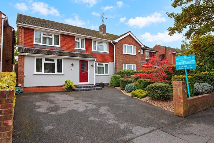 3 Bedroom Semi-Detached House For Sale In Fullbrook Crescent, Tilehurst, Reading, RG31
