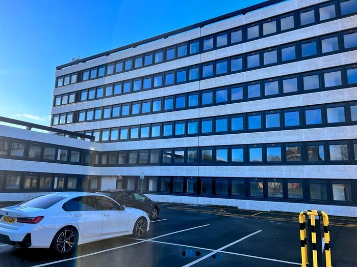 1 Bedroom Flat To Rent In Yeadon House, Green Lane, Leeds, LS19