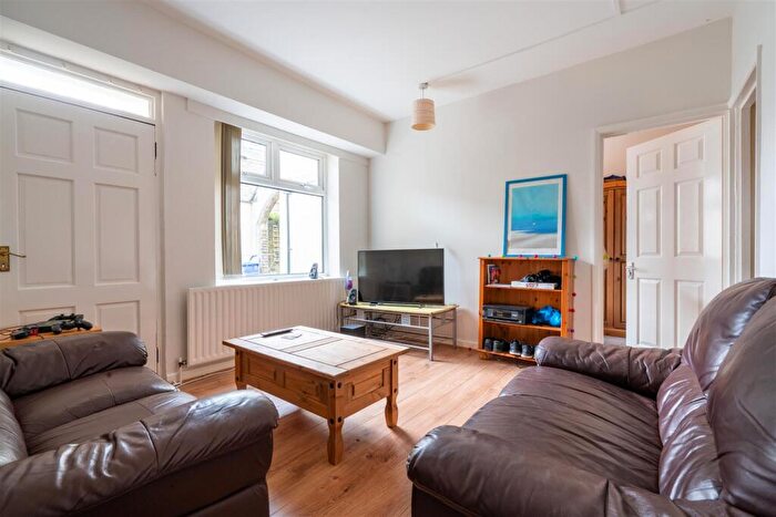 3 Bedroom Flat To Rent In A Lawson Road, Broomhill, S10