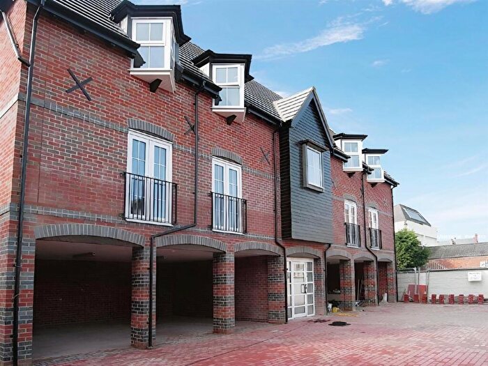 1 Bedroom Flat To Rent In Sheriff Court, Town Centre, CV21