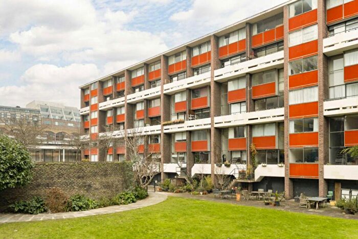 2 Bedroom Flat To Rent In Golden Lane Estate, Basterfield House, EC1Y