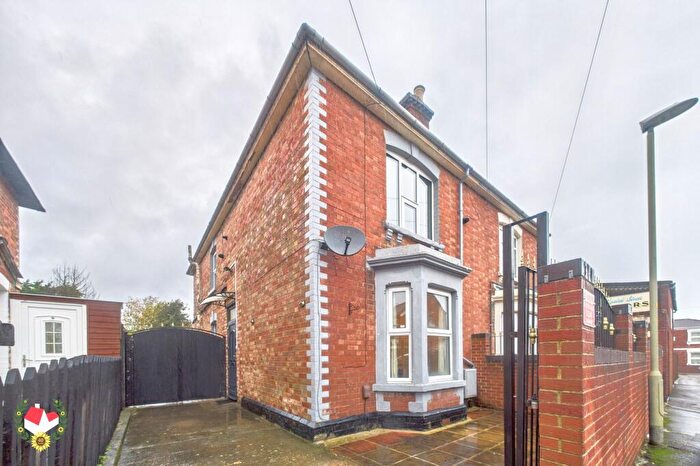 2 Bedroom Semi-Detached House For Sale In Slaney Street, Gloucester, GL1