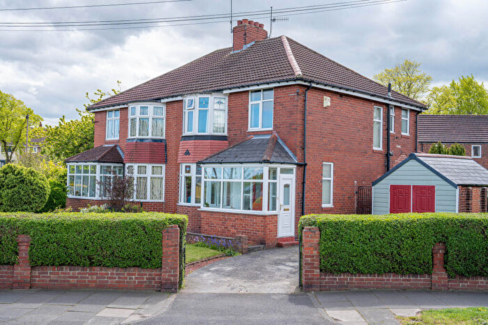 3 Bedroom Semi-Detached House For Sale In Dunedin, High Lanes, Heworth, Felling, Gateshead, NE10