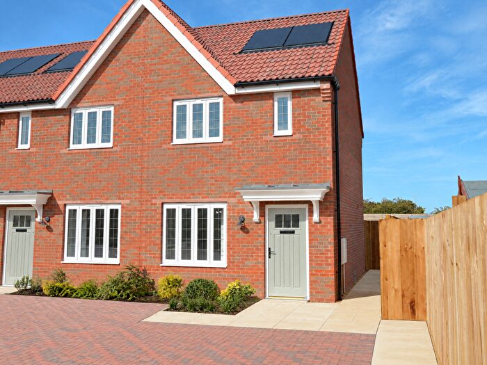 2 Bedroom Terraced House For Sale In High Street, Walton, Felixstowe, IP11