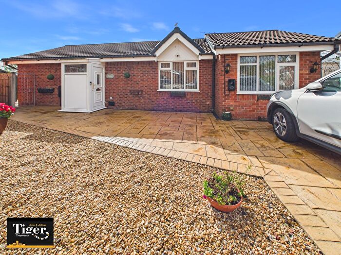 3 Bedroom Detached Bungalow For Sale In Summertrees Avenue, Lea, Preston, PR2