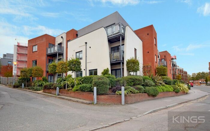 1 Bedroom Flat For Sale In Walnut Tree Close, Guildford, GU1