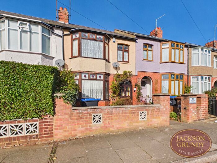 3 Bedroom Terraced House For Sale In The Drive, Kingsley, NN1