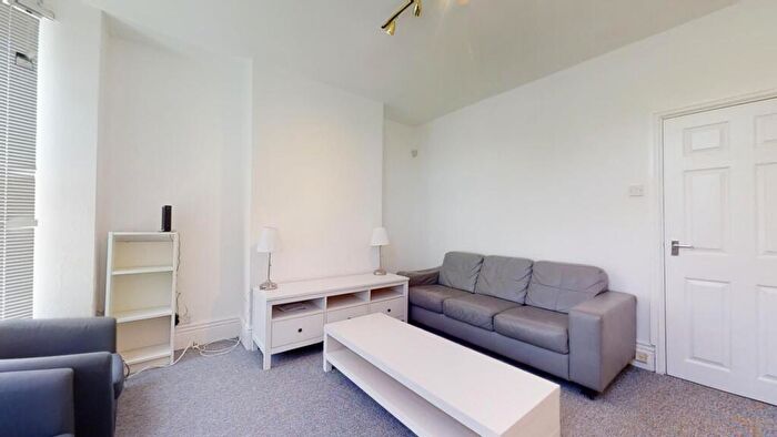 3 Bedroom House To Rent In Shoreham Street, Highfield, Sheffield, S2