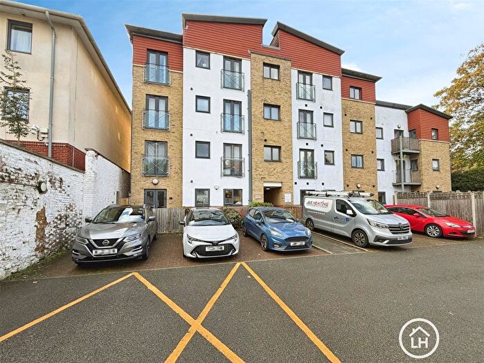 2 Bedroom Flat For Sale In Knightrider Street, Maidstone, ME15