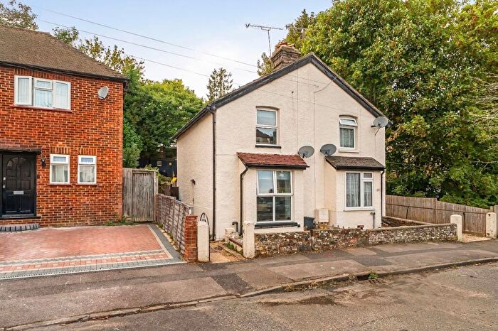 2 Bedroom Semi-Detached House For Sale In Milton Road, Caterham, CR3
