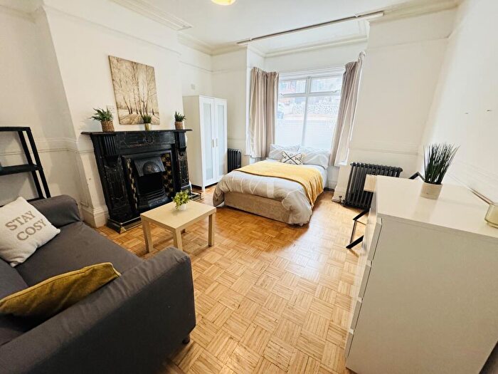1 Bedroom House Of Multiple Occupation To Rent In London Road, Luton, LU1