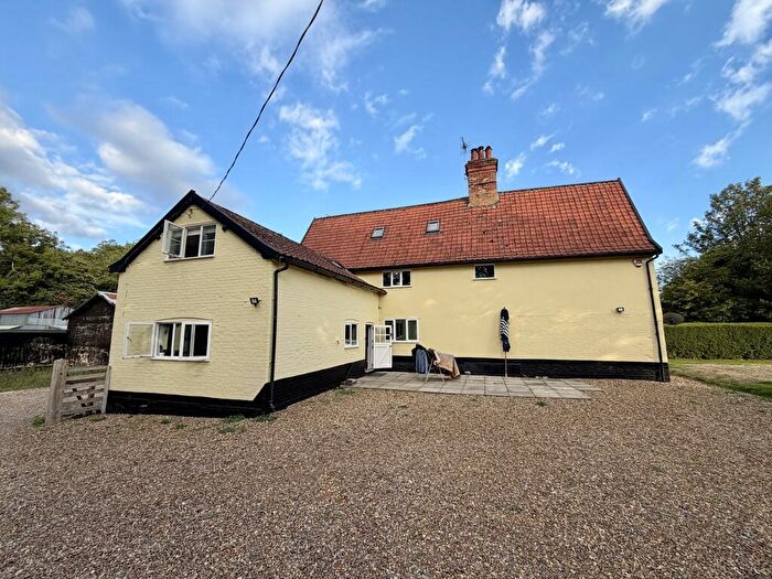 5 Bedroom Farm House To Rent In Fritton, Norwich, Norfolk, NR15