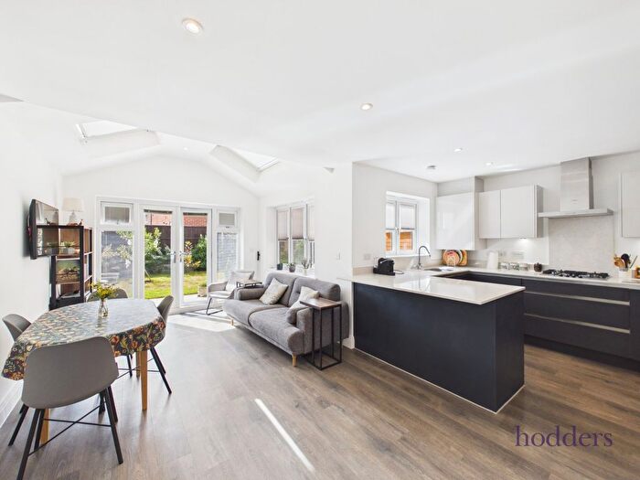 3 Bedroom Detached House For Sale In Nightingale Avenue, Ottershaw, Surrey, KT16