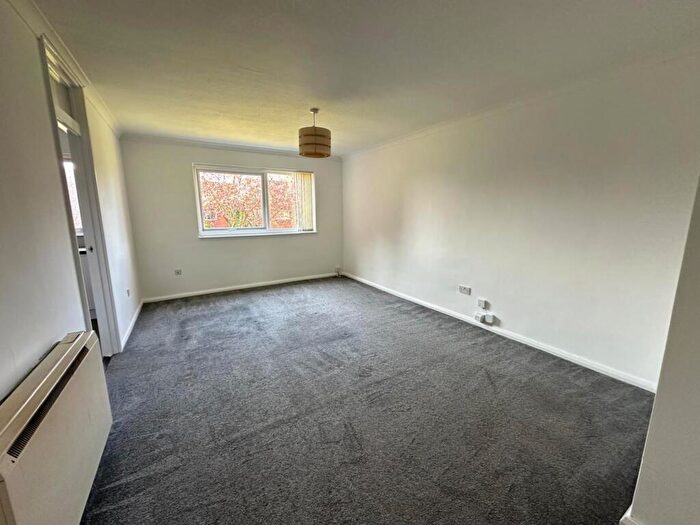 2 Bedroom Apartment To Rent In Greenside Court, Eccles, M30