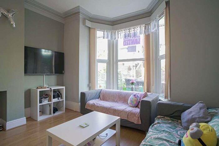 6 Bedroom House To Rent In Harcourt Road, Crookesmoor, S10
