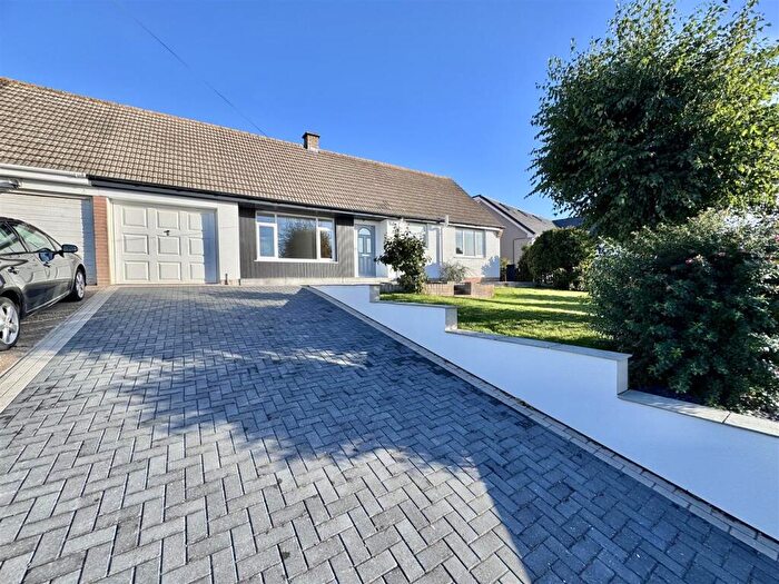 2 Bedroom Semi-Detached Bungalow For Sale In Rockfield Drive, Llandudno, LL30