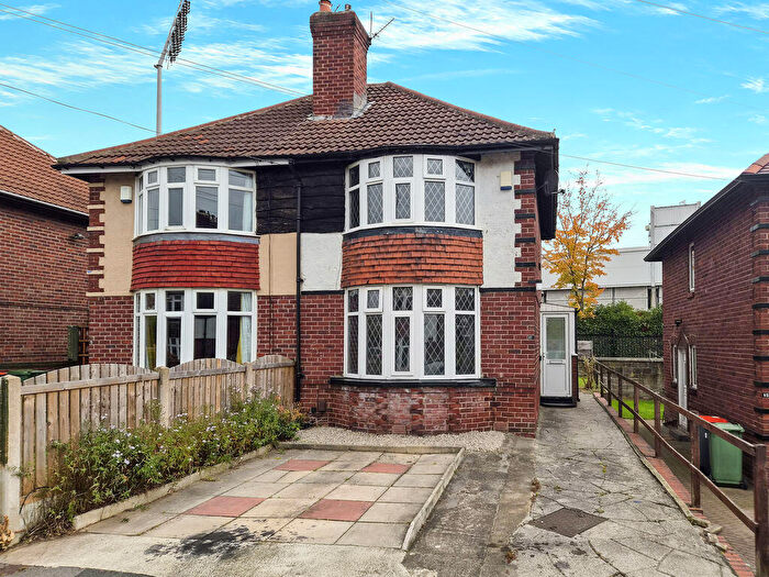 2 Bedroom Semi-Detached House For Sale In Greyshiels Avenue, Leeds, LS6