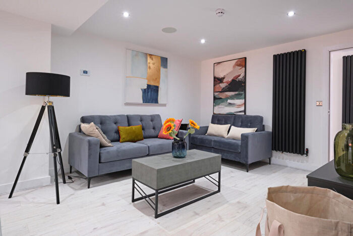 6 Bedroom Terraced House To Rent In Rhyddings Terrace, Swansea, Wales, SA2