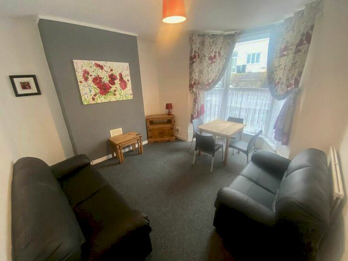 5 Bedroom Property To Rent In King Edward Road, Brynmill, Swansea, SA1
