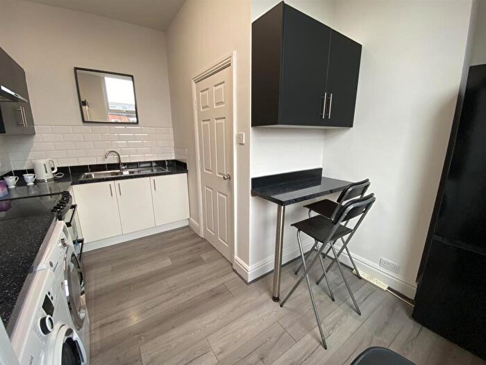 4 Bedroom Apartment To Rent In Birch Lane, Longsight, £pppw, M13