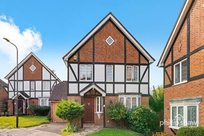 5 Bedroom Detached House To Rent In Mountington Park Close, Harrow, HA3