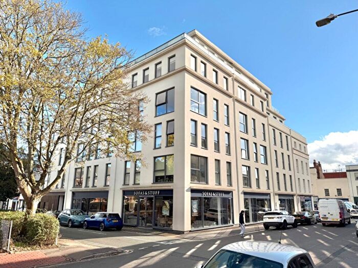 1 Bedroom Flat For Sale In Oxford Row, Leamington Spa, CV32
