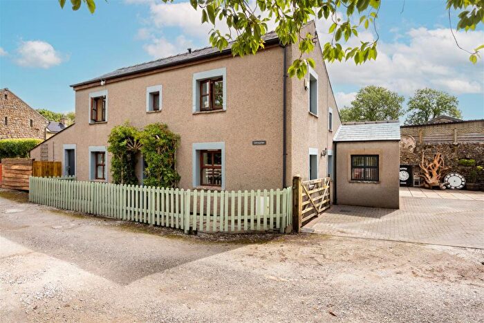 4 Bedroom Barn Conversion For Sale In Croft House Barn, Newby, LA2