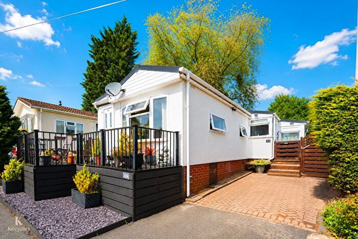 1 Bedroom Mobile/park Home For Sale In Three Rivers Woodland Park, West Bradford, BB7
