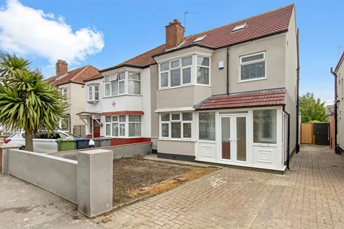 4 Bedroom Semi-Detached House To Rent In Oldborough Road, Wembley, HA0