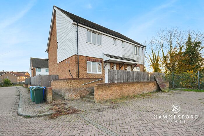 3 Bedroom Semi-Detached House For Sale In Mount Field, Queenborough, ME11