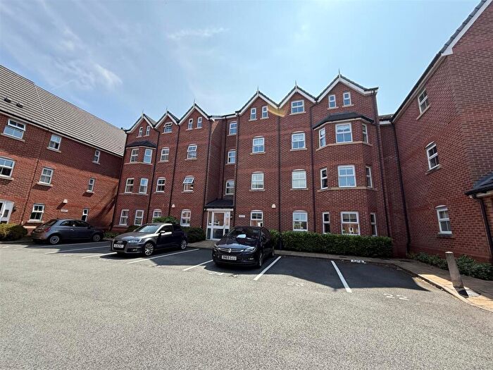 2 Bedroom Apartment To Rent In Moss Hey, Spital, Wirral, CH63