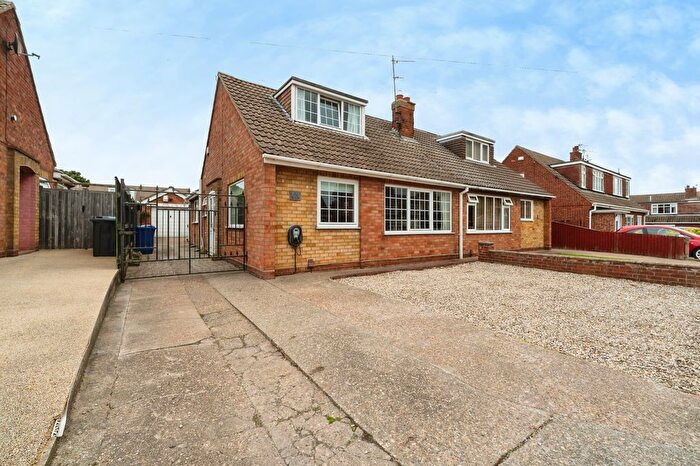 3 Bedroom Semi-Detached House For Sale In Robert Close, Immingham, DN40