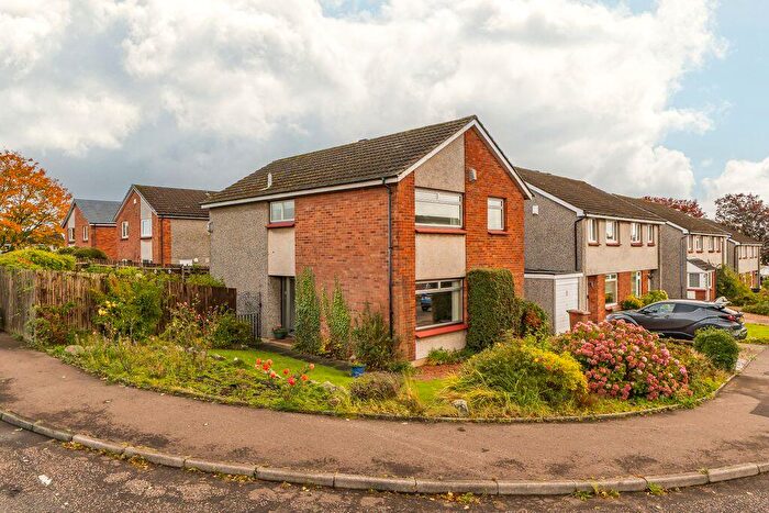 4 Bedroom Detached Villa For Sale In Allan Park, Kirkliston, EH29