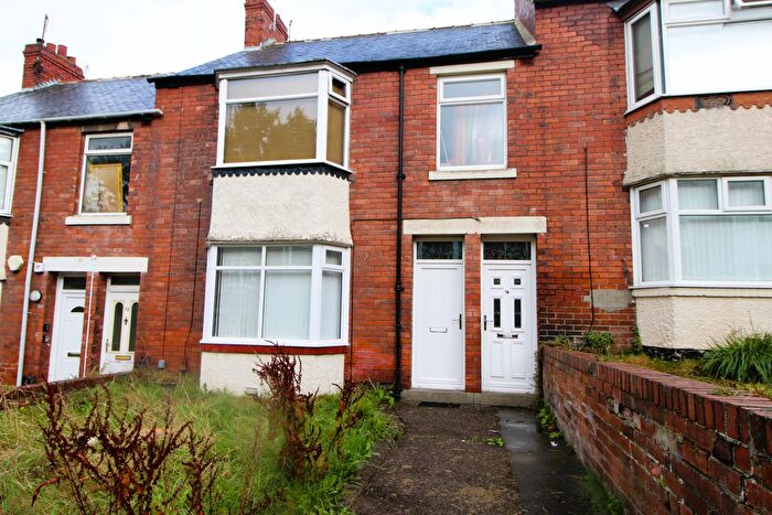 3 Bedroom Flat For Sale In Ridley Gardens, Swalwell, NE16
