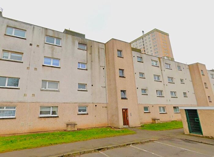 3 Bedroom Flat To Rent In Easdale, East Kilbride, G74