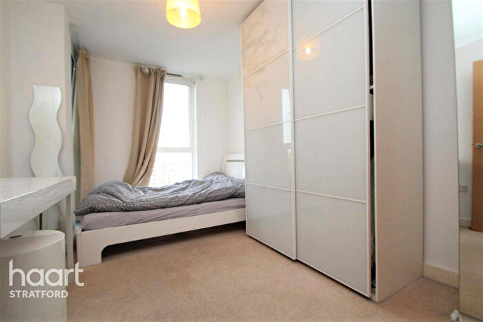 2 Bedroom Flat To Rent In Ward Road, London, E15