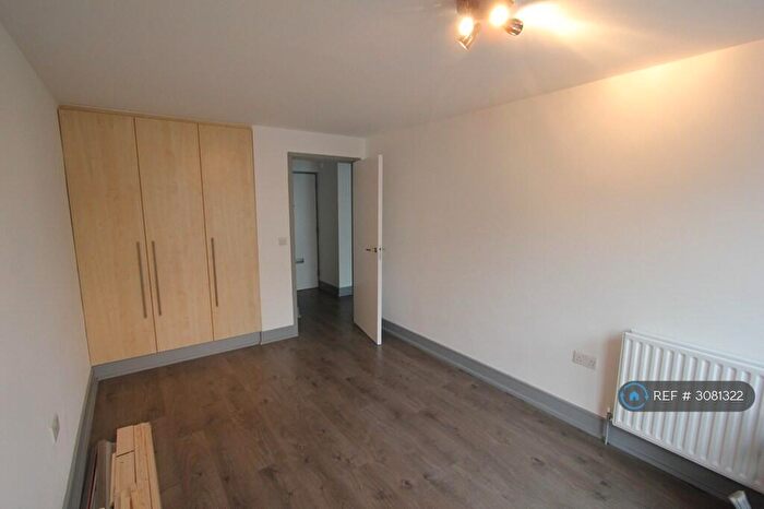 2 Bedroom Flat To Rent In West Green Road, London, N15