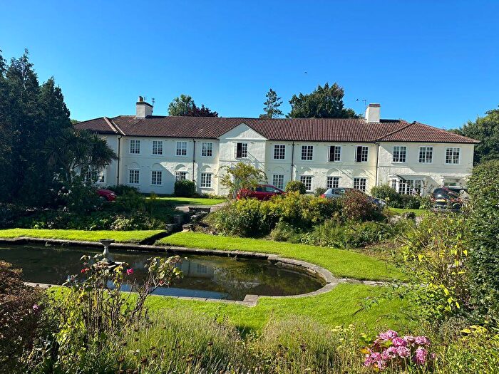 2 Bedroom Flat To Rent In Highfield Close, Southampton, Hampshire, SO17