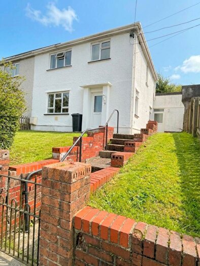 3 Bedroom Semi-Detached House To Rent In Hedd Aberth, Seven Sisters, SA10
