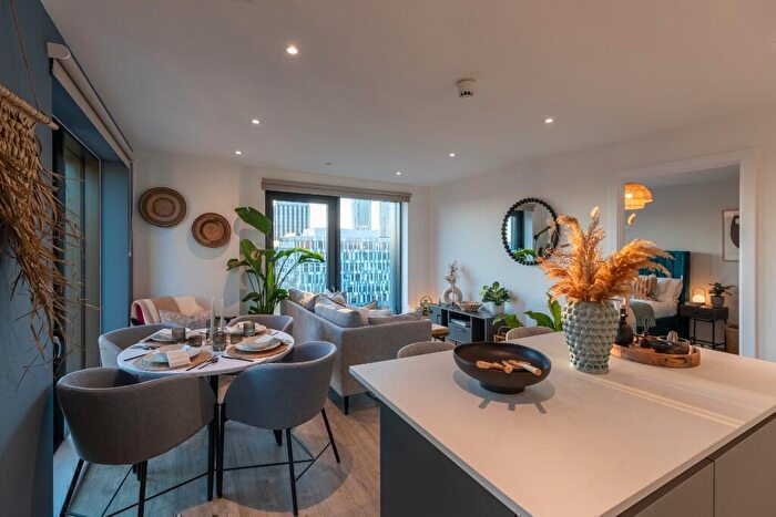 3 Bedroom Flat To Rent In Flat, Pall Mall, Liverpool, L3