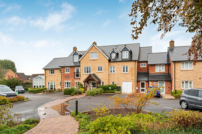 1 Bedroom Apartment For Sale In Nurseries Road, Kidlington, OX5